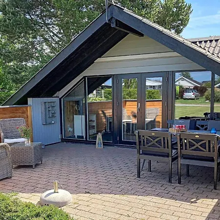 Three-bedroom In 9 Tatil Evi *